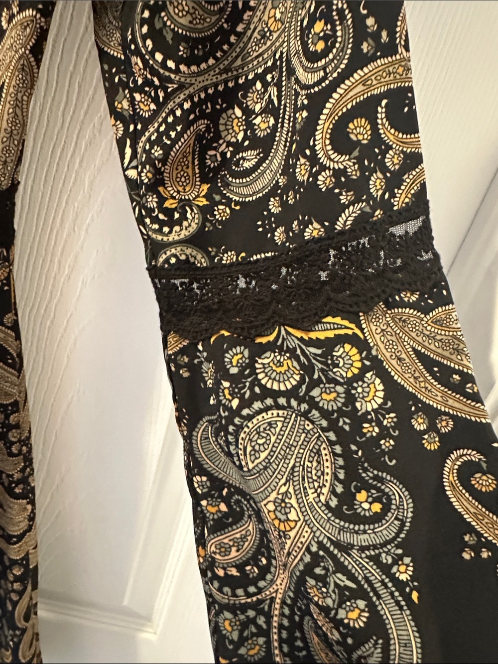CUPCAKES AND CASHMERE Black Paisley Lace Long Sleeve Mini Dress SzS Feminine EUC - Picture 8 of 17